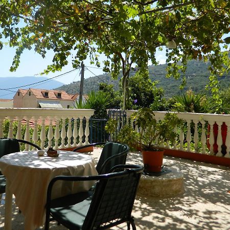 Logara'S Apartments Agia Efimia Extérieur photo